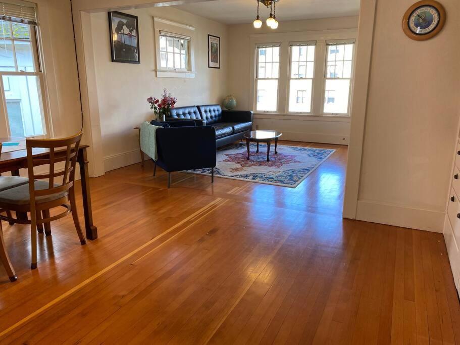 Historic Downtown Riverview Flat, No 3 Astoria Exterior photo