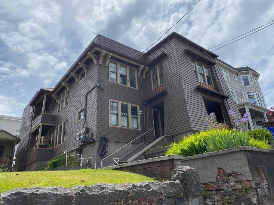 Historic Downtown Riverview Flat, No 3 Astoria Exterior photo
