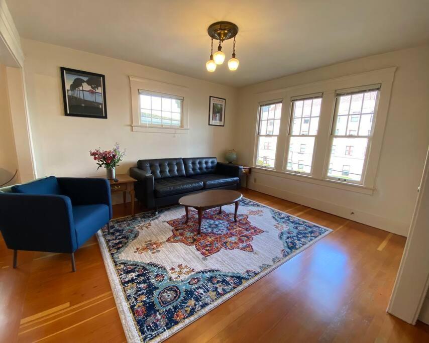 Historic Downtown Riverview Flat, No 3 Astoria Exterior photo